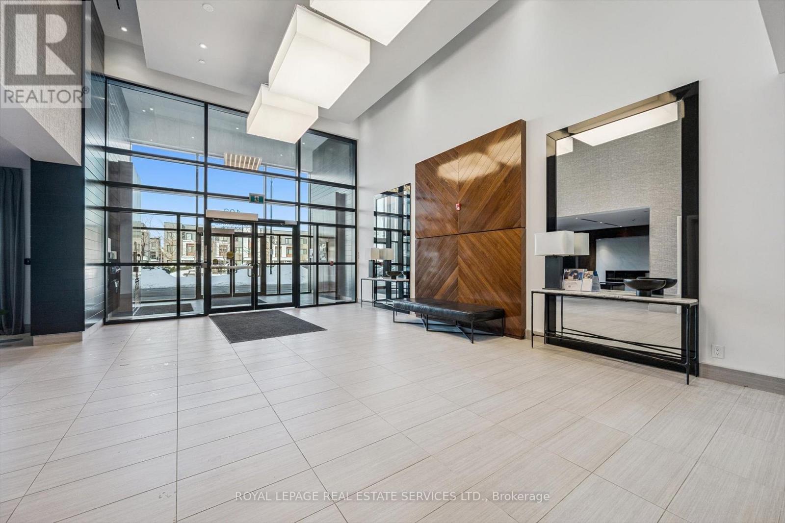 












621 - 102 GROVEWOOD COMMON

,
Oakville,




Ontario
L6H0X2

