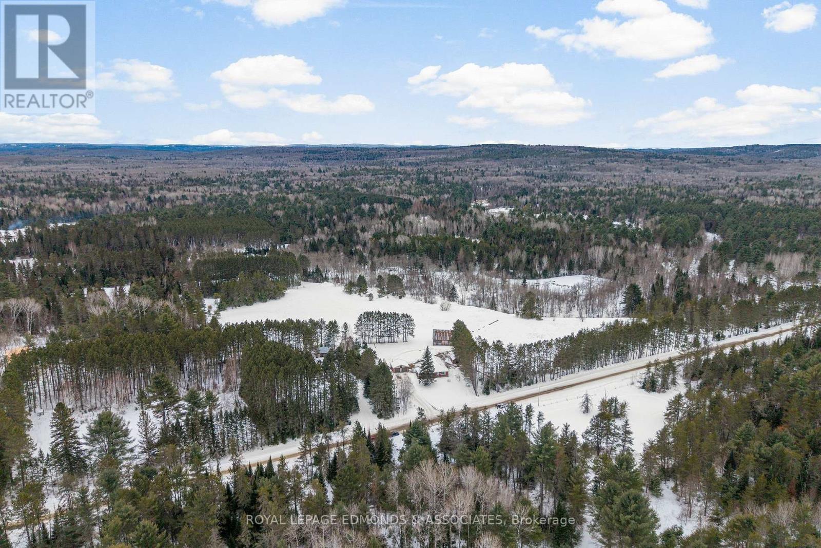 












125 BEAR TRAIL ROAD

,
Killaloe, Hagarty and Richards,




Ontario
K0J2A0

