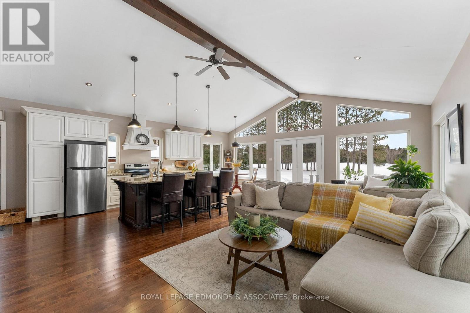 












125 BEAR TRAIL ROAD

,
Killaloe, Hagarty and Richards,




Ontario
K0J2A0

