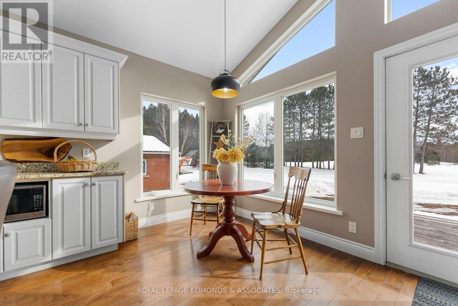 












125 BEAR TRAIL ROAD

,
Killaloe, Hagarty and Richards,




Ontario
K0J2A0

