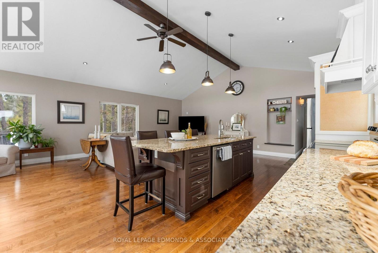 












125 BEAR TRAIL ROAD

,
Killaloe, Hagarty and Richards,




Ontario
K0J2A0

