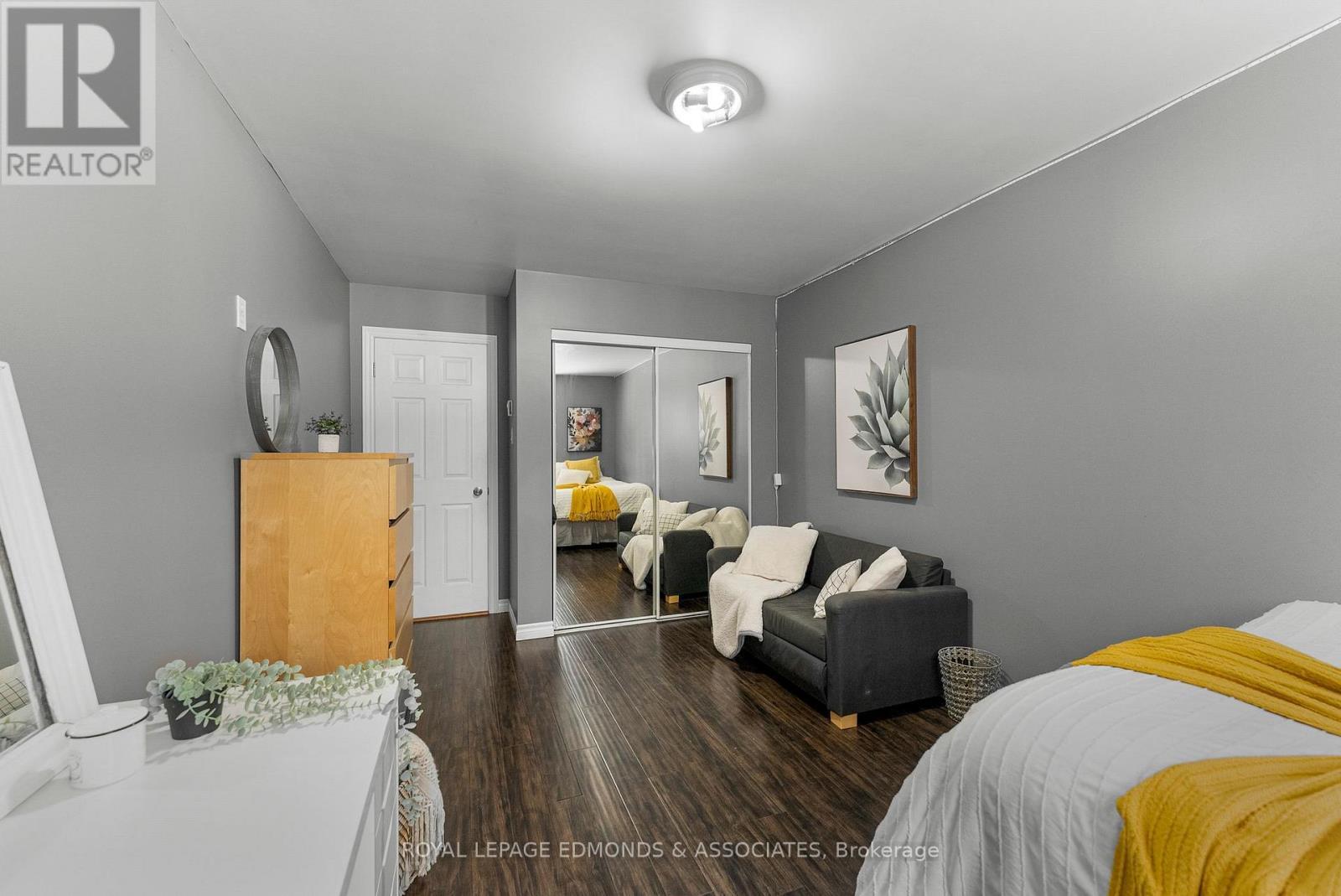 












125 BEAR TRAIL ROAD

,
Killaloe, Hagarty and Richards,




Ontario
K0J2A0

