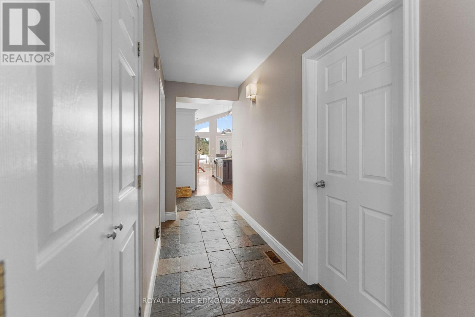 












125 BEAR TRAIL ROAD

,
Killaloe, Hagarty and Richards,




Ontario
K0J2A0

