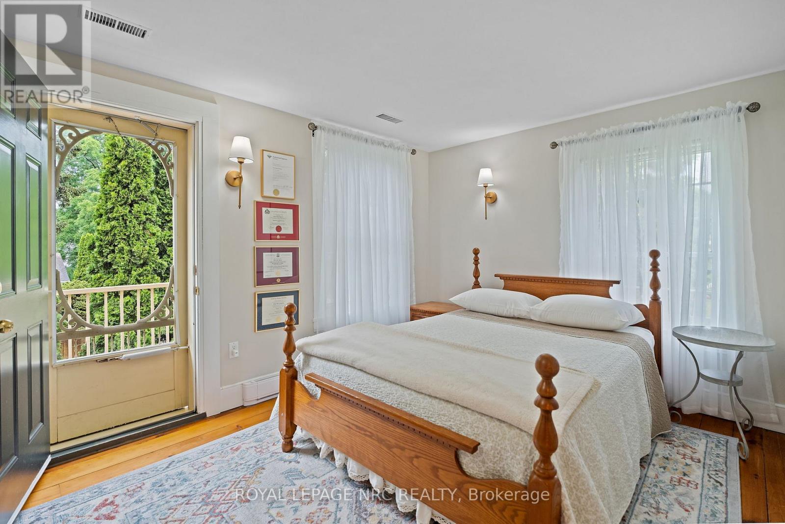 












307 MISSISSAGUA STREET

,
Niagara-on-the-Lake (Town),




Ontario
L0S1J0

