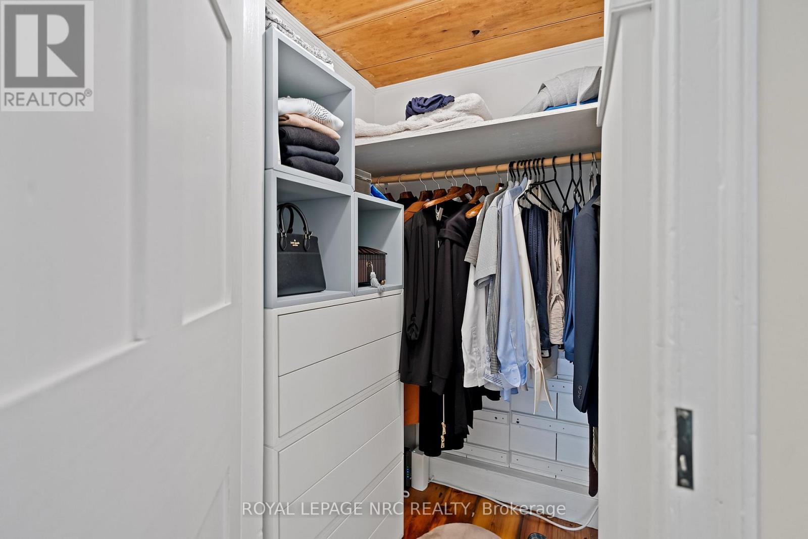 












307 MISSISSAGUA STREET

,
Niagara-on-the-Lake (Town),




Ontario
L0S1J0

