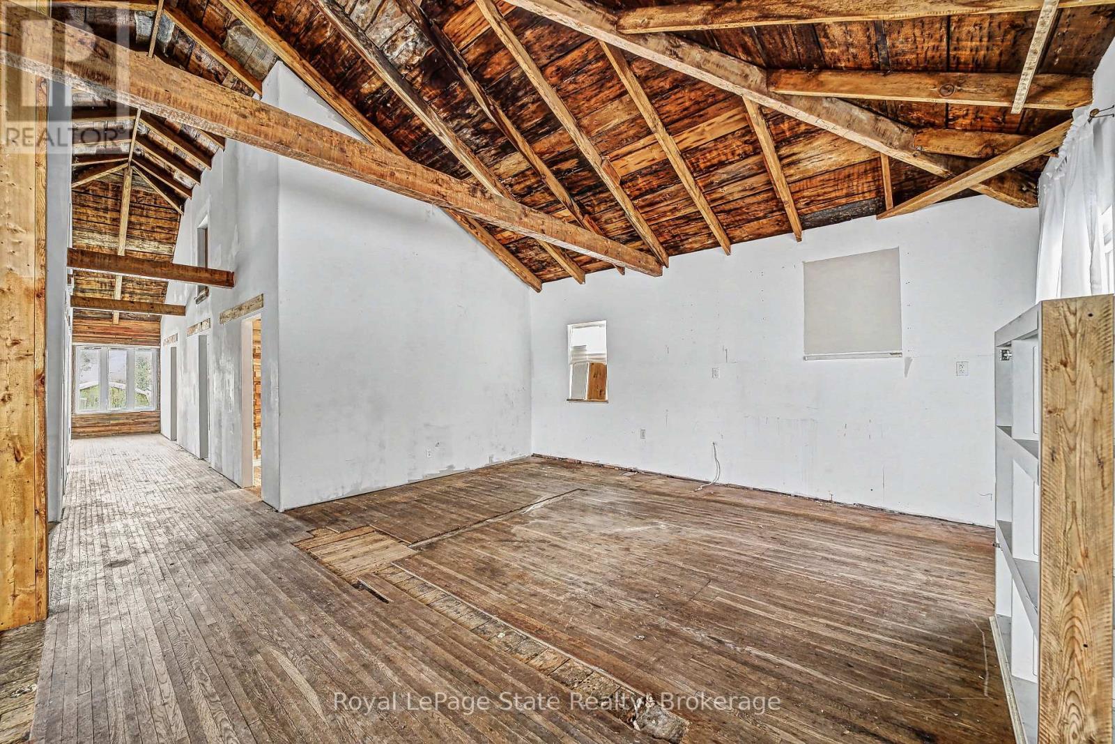












36 RIVER STREET

,
Thorold (Port Robinson),




Ontario
L0S1K0

