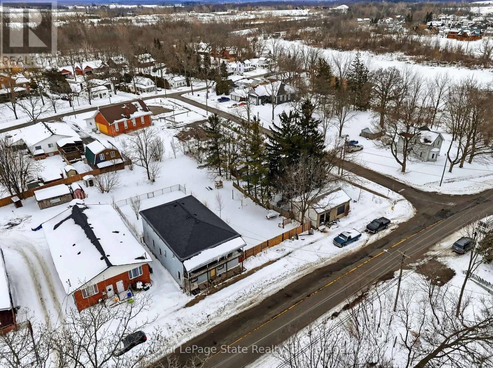 












36 RIVER STREET

,
Thorold (Port Robinson),




Ontario
L0S1K0

