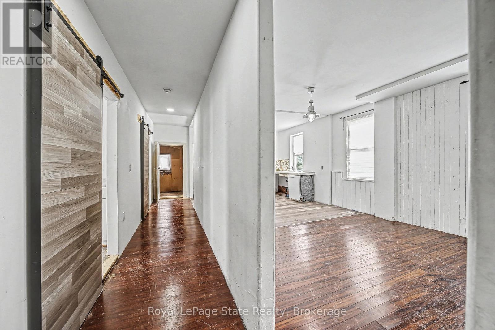 












36 RIVER STREET

,
Thorold (Port Robinson),




Ontario
L0S1K0

