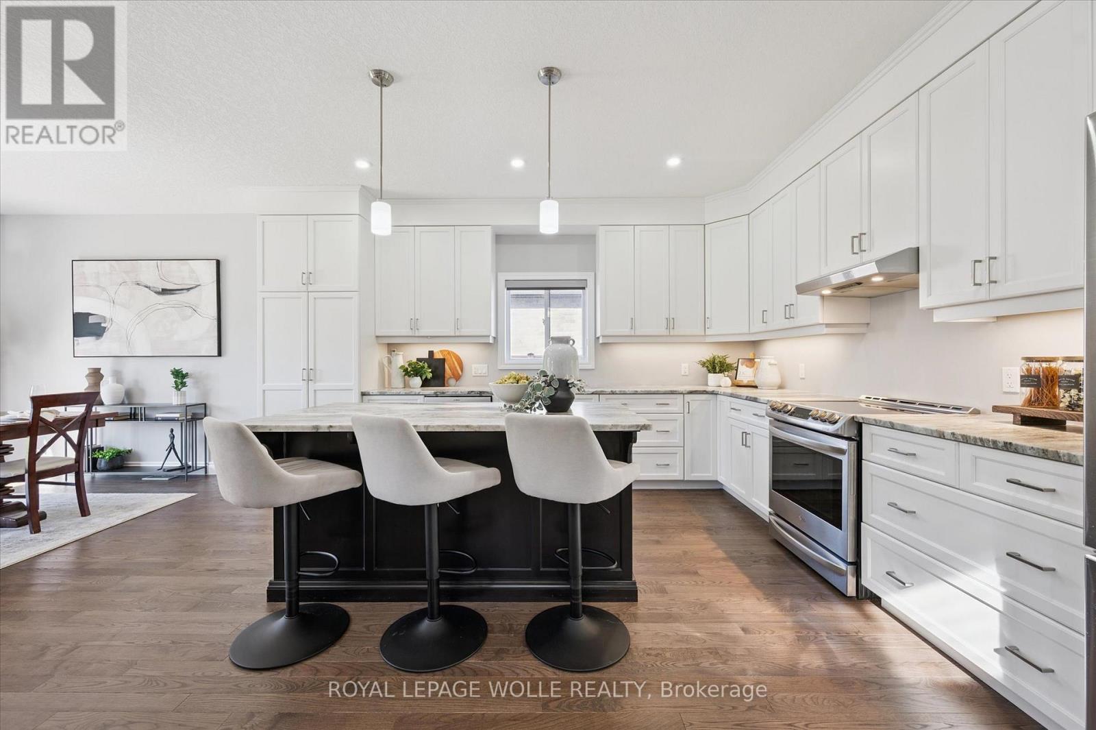 












8 GRIFFITH COURT

,
North Perth,




Ontario
N4W0G1

