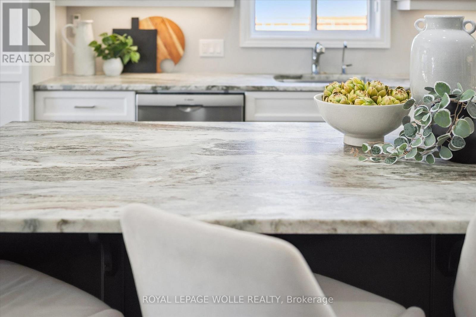 












8 GRIFFITH COURT

,
North Perth,




Ontario
N4W0G1

