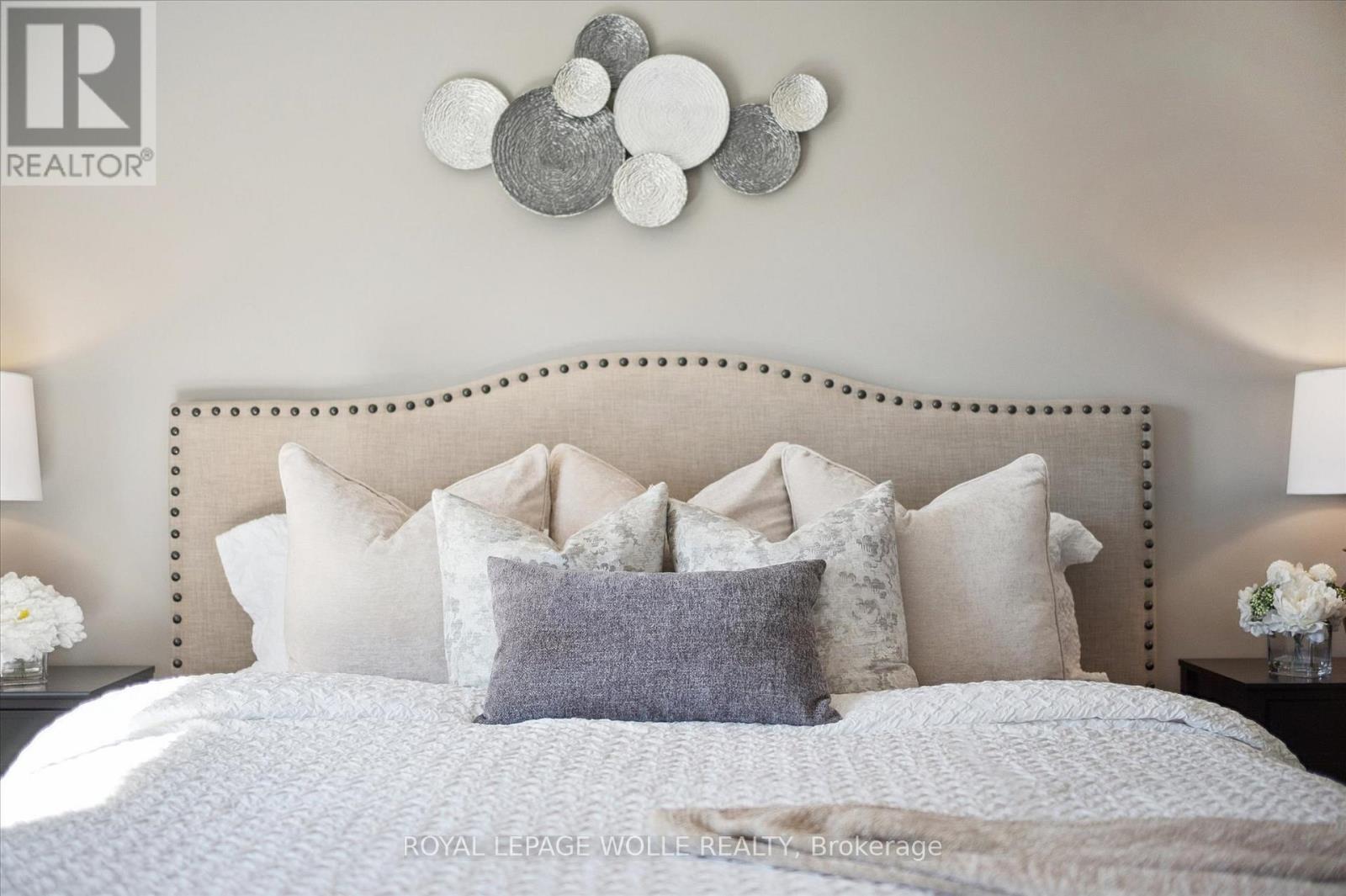 












8 GRIFFITH COURT

,
North Perth,




Ontario
N4W0G1

