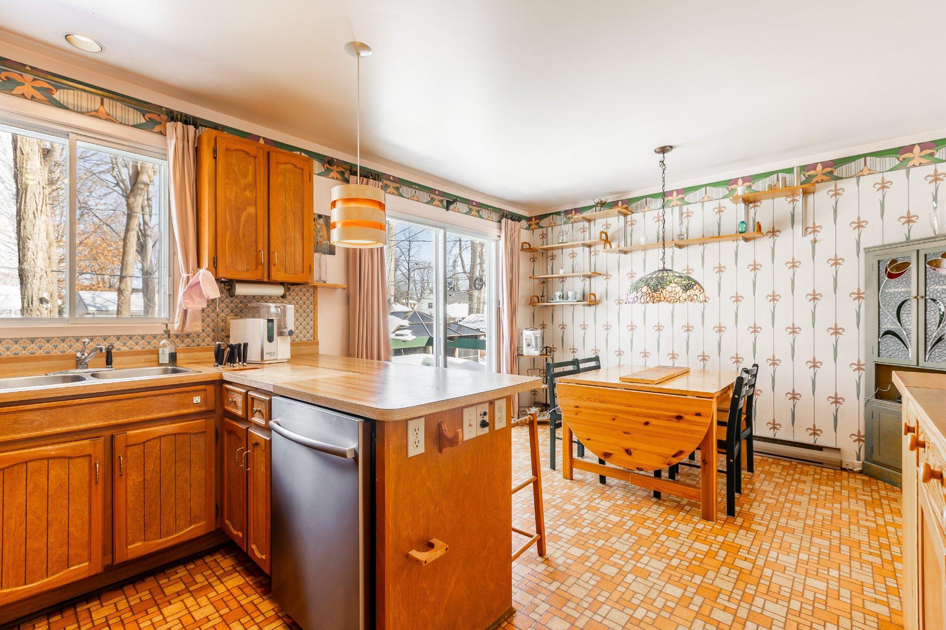 









245


Rue Gauvin

,
Repentigny (Repentigny),




QC
J6A5W6

