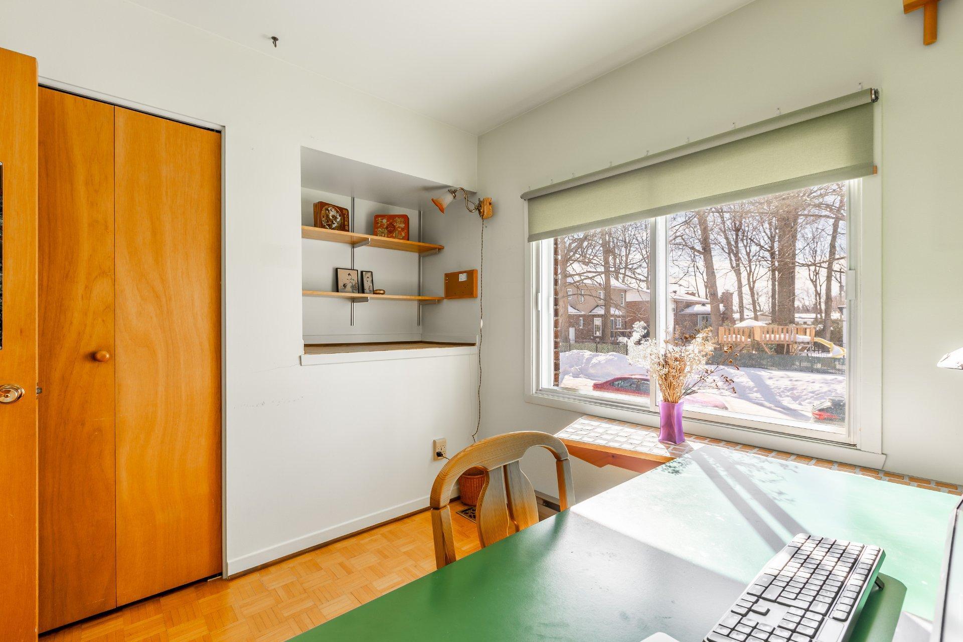 









245


Rue Gauvin

,
Repentigny (Repentigny),




QC
J6A5W6

