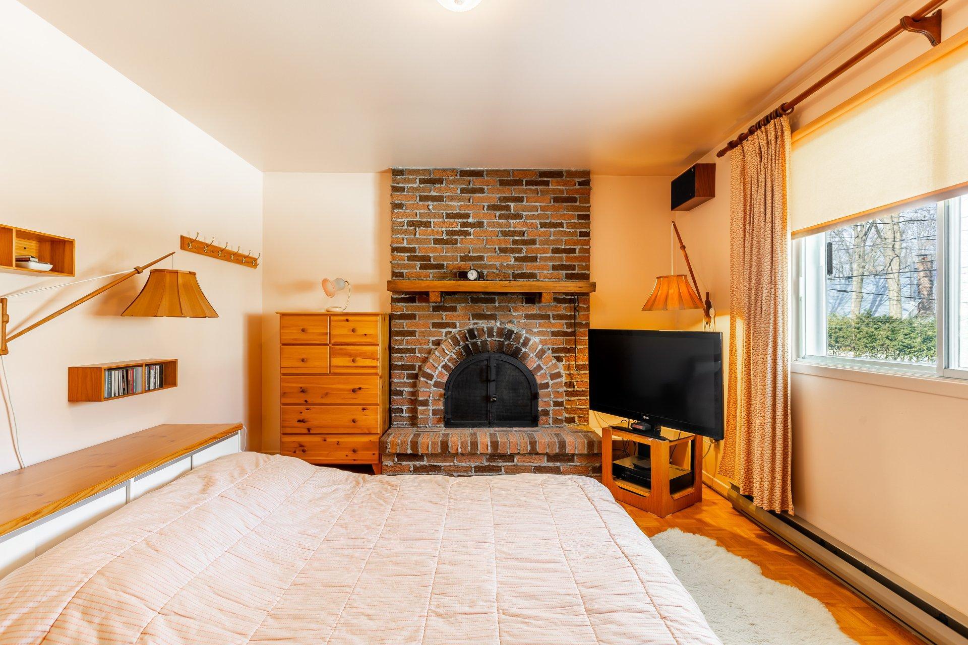 









245


Rue Gauvin

,
Repentigny (Repentigny),




QC
J6A5W6

