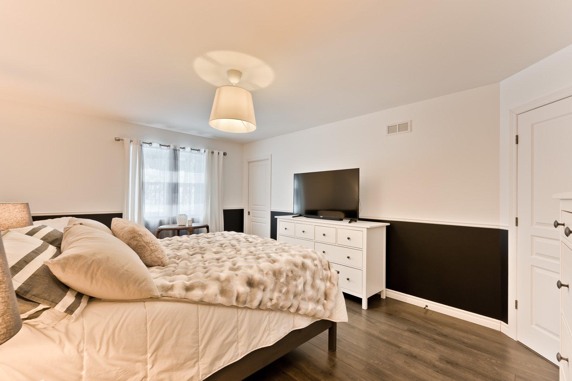 









1956


Rue du Chèvrefeuille

,
Sherbrooke (Fleurimont),




QC
J1E0J5

