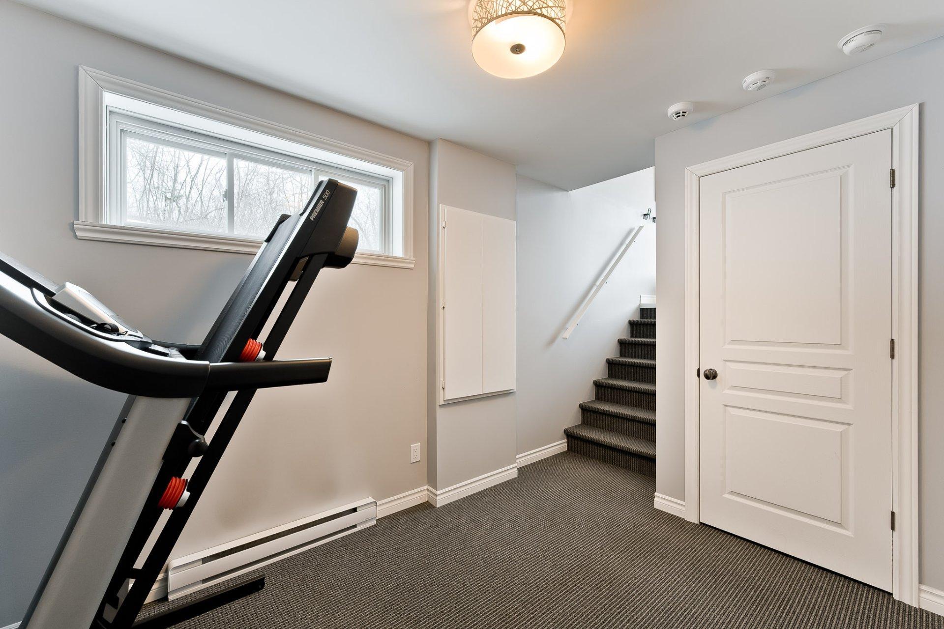 









1956


Rue du Chèvrefeuille

,
Sherbrooke (Fleurimont),




QC
J1E0J5

