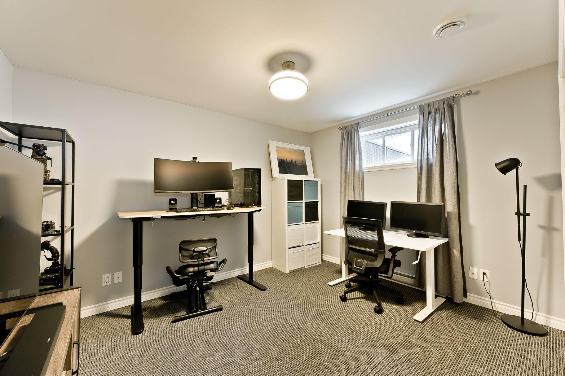 









1956


Rue du Chèvrefeuille

,
Sherbrooke (Fleurimont),




QC
J1E0J5

