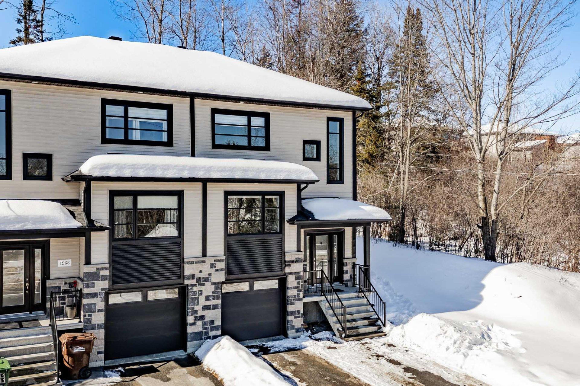 









1956


Rue du Chèvrefeuille

,
Sherbrooke (Fleurimont),




QC
J1E0J5

