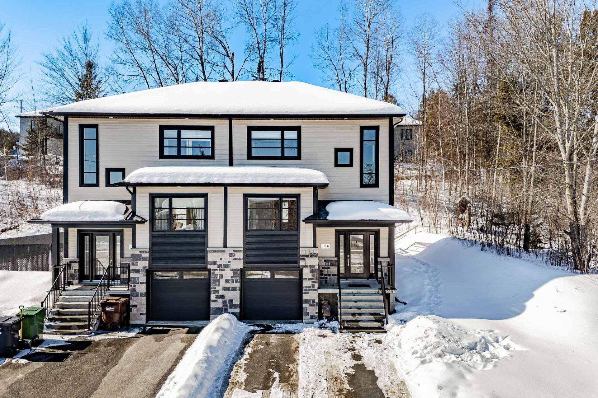 









1956


Rue du Chèvrefeuille

,
Sherbrooke (Fleurimont),




QC
J1E0J5

