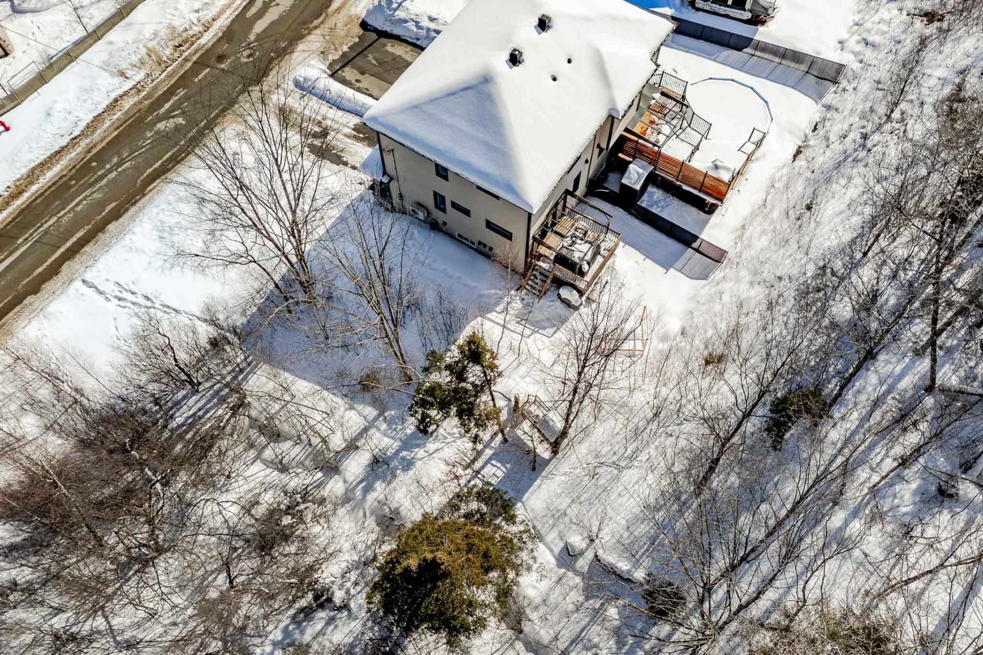 









1956


Rue du Chèvrefeuille

,
Sherbrooke (Fleurimont),




QC
J1E0J5

