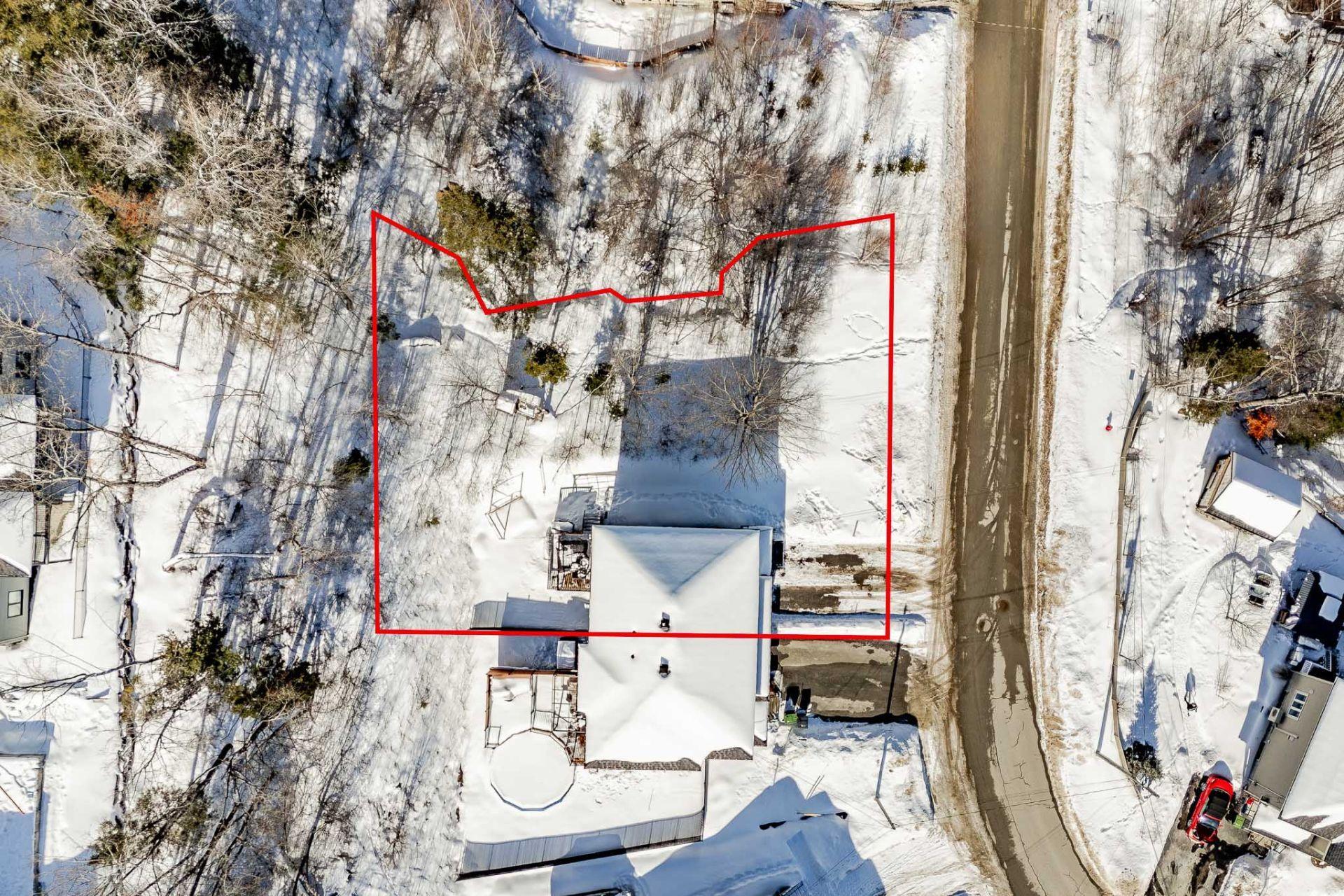 









1956


Rue du Chèvrefeuille

,
Sherbrooke (Fleurimont),




QC
J1E0J5

