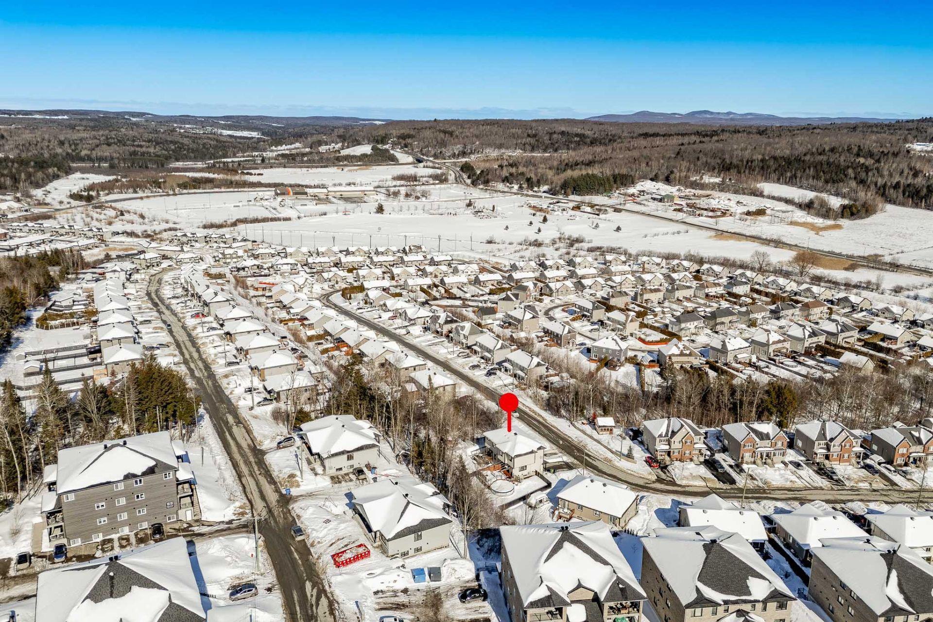 









1956


Rue du Chèvrefeuille

,
Sherbrooke (Fleurimont),




QC
J1E0J5


