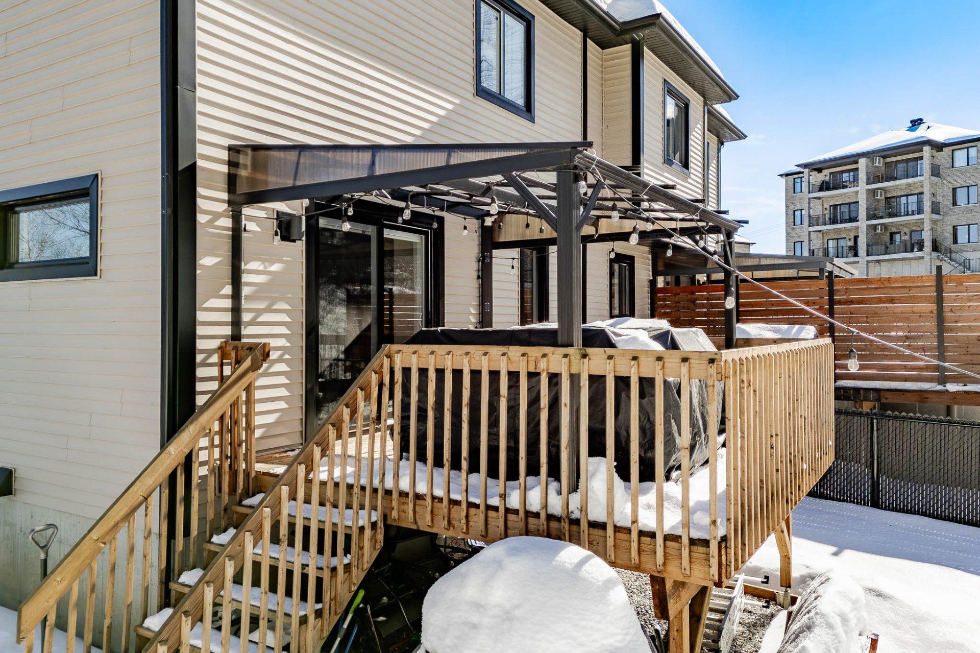 









1956


Rue du Chèvrefeuille

,
Sherbrooke (Fleurimont),




QC
J1E0J5

