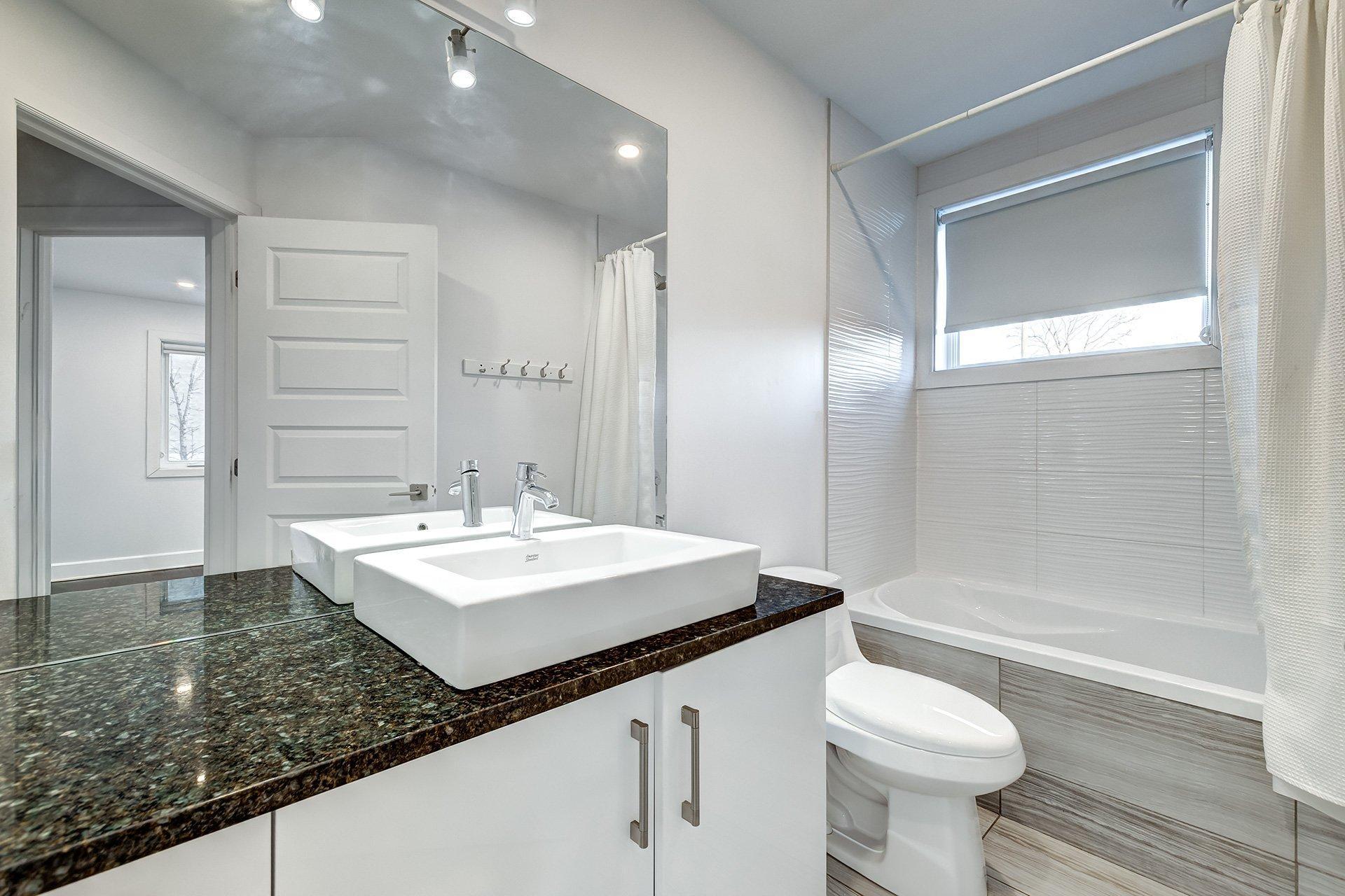 









7335Z


Ch. Kildare

,
Côte-Saint-Luc,




QC
H4W0B8

