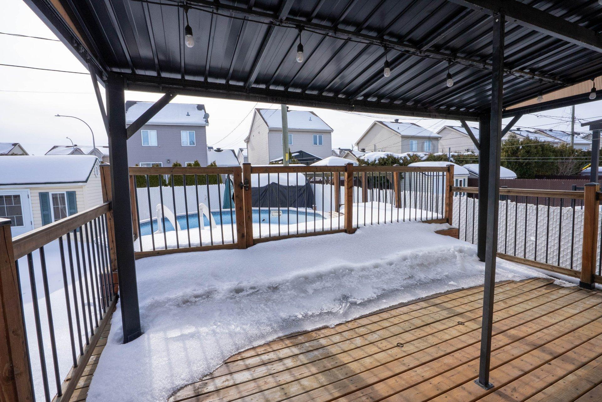 









933


Av. Marc-Aurèle-Fortin

,
Laval (Sainte-Rose),




QC
H7L6H7

