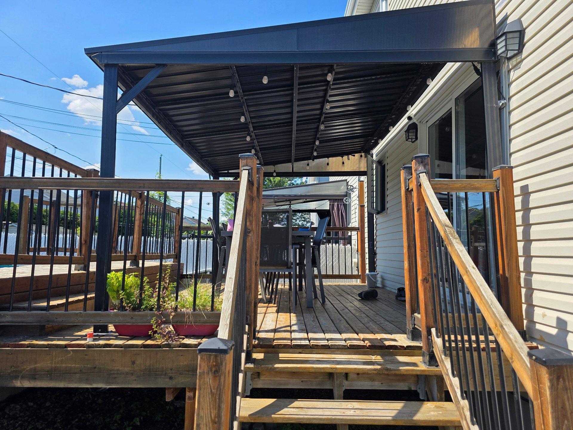 









933


Av. Marc-Aurèle-Fortin

,
Laval (Sainte-Rose),




QC
H7L6H7

