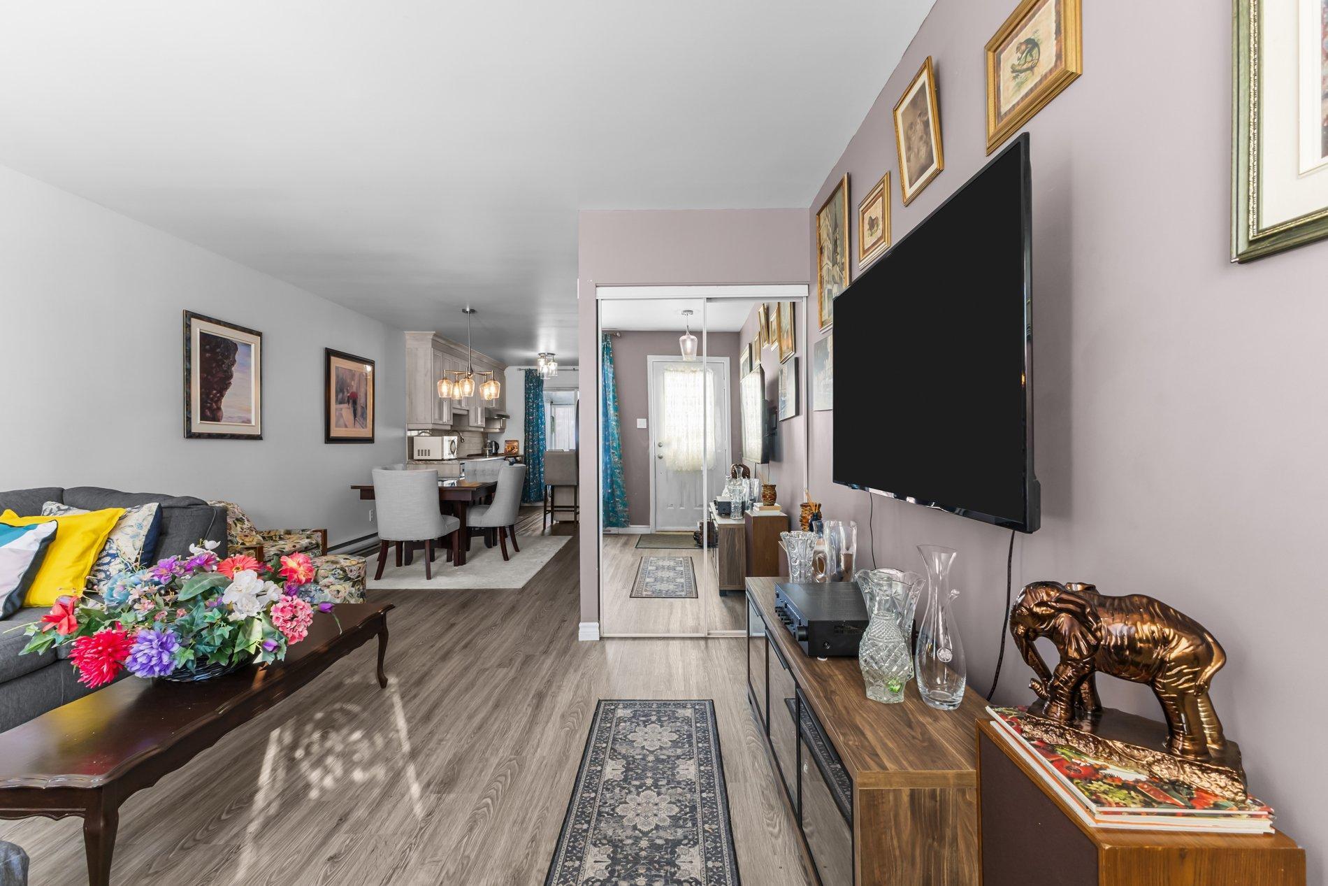 









90


Rue du Golf

,
Lavaltrie,




QC
J5T2Y2

