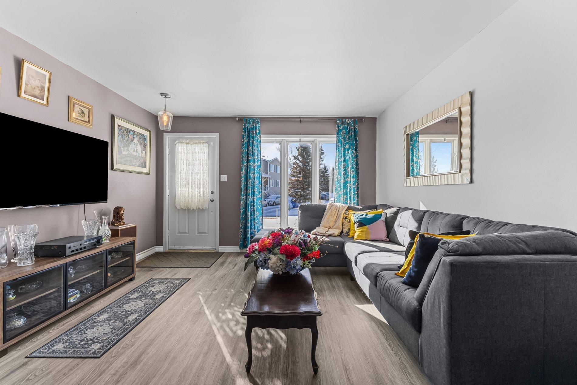 









90


Rue du Golf

,
Lavaltrie,




QC
J5T2Y2

