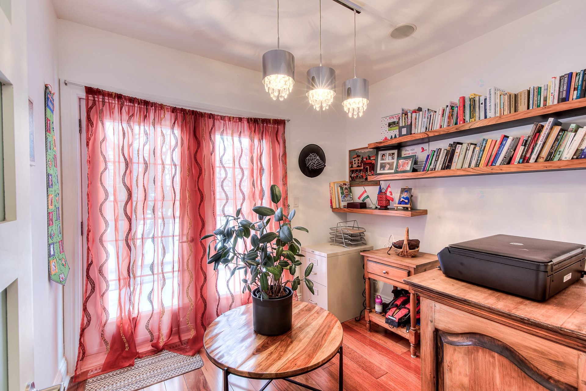 









5485


Av. Earnscliffe

,
Montréal (Côte-des-Neiges/Notre-Dame-de-Grâce),




QC
H3X2P8

