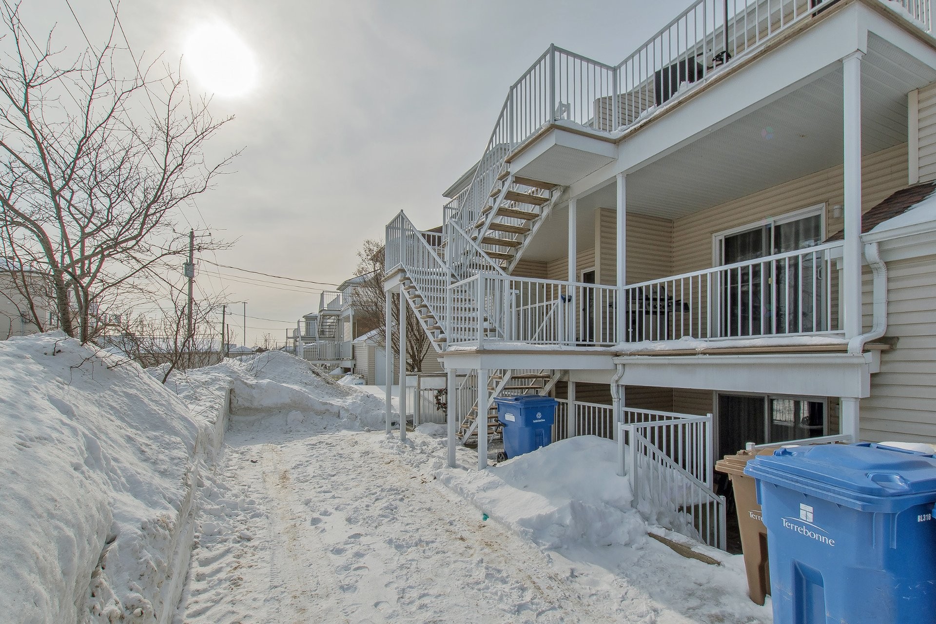 









2333


Rue de l'Hortensia

, 103,
Terrebonne (La Plaine),




QC
J7M2E4

