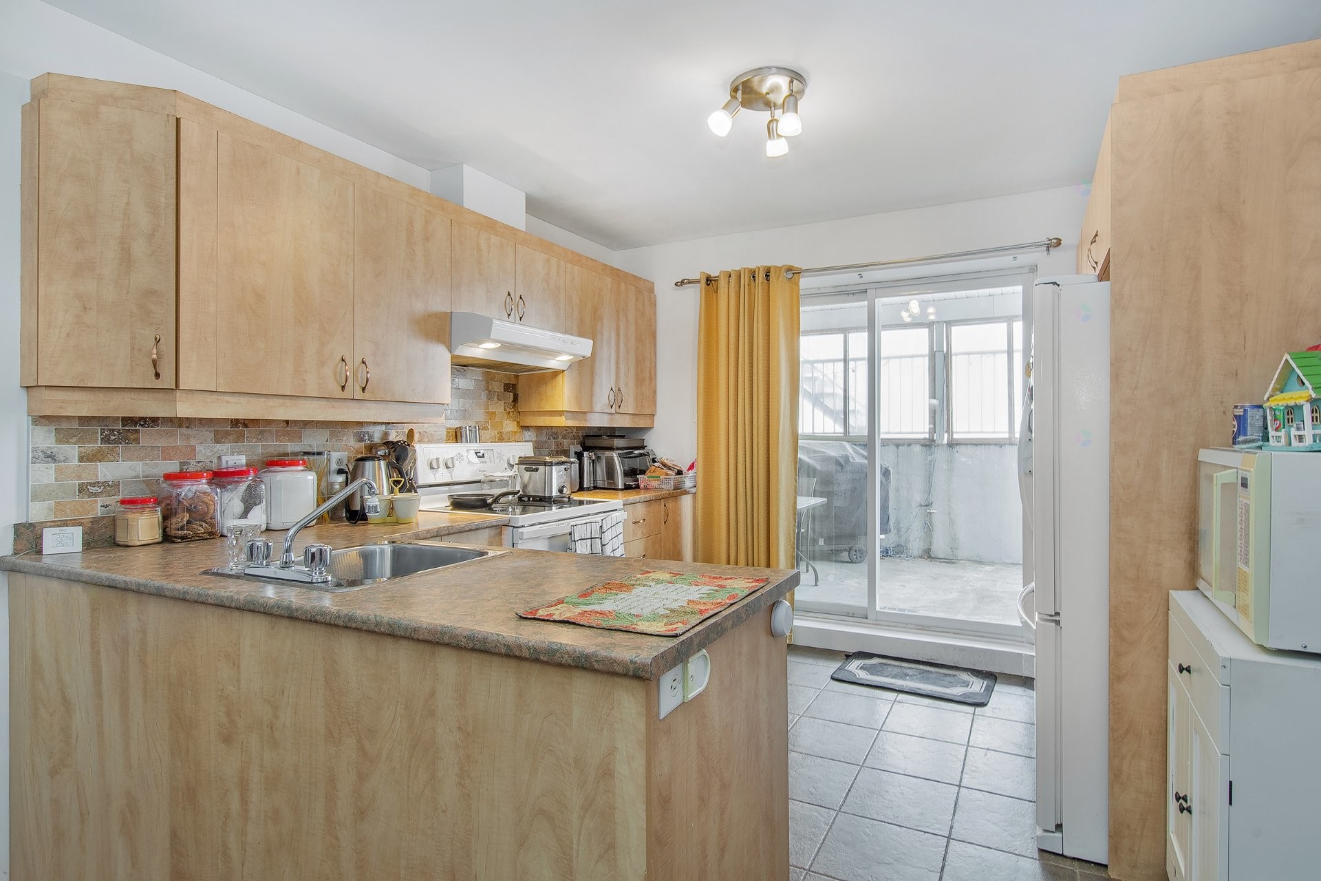 









2333


Rue de l'Hortensia

, 103,
Terrebonne (La Plaine),




QC
J7M2E4

