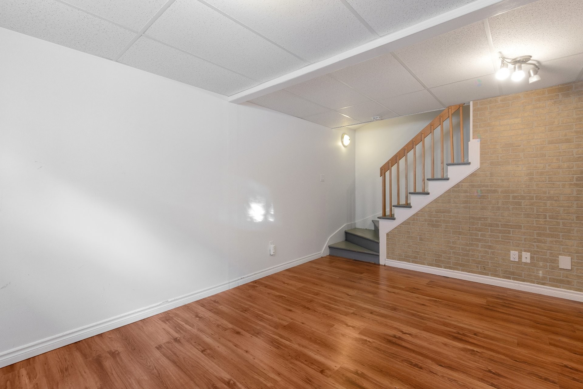 









1208


Rue Boisvert

,
Sherbrooke (Brompton/Rock Forest/Saint-Élie/Deauville),




QC
J1R0L9

