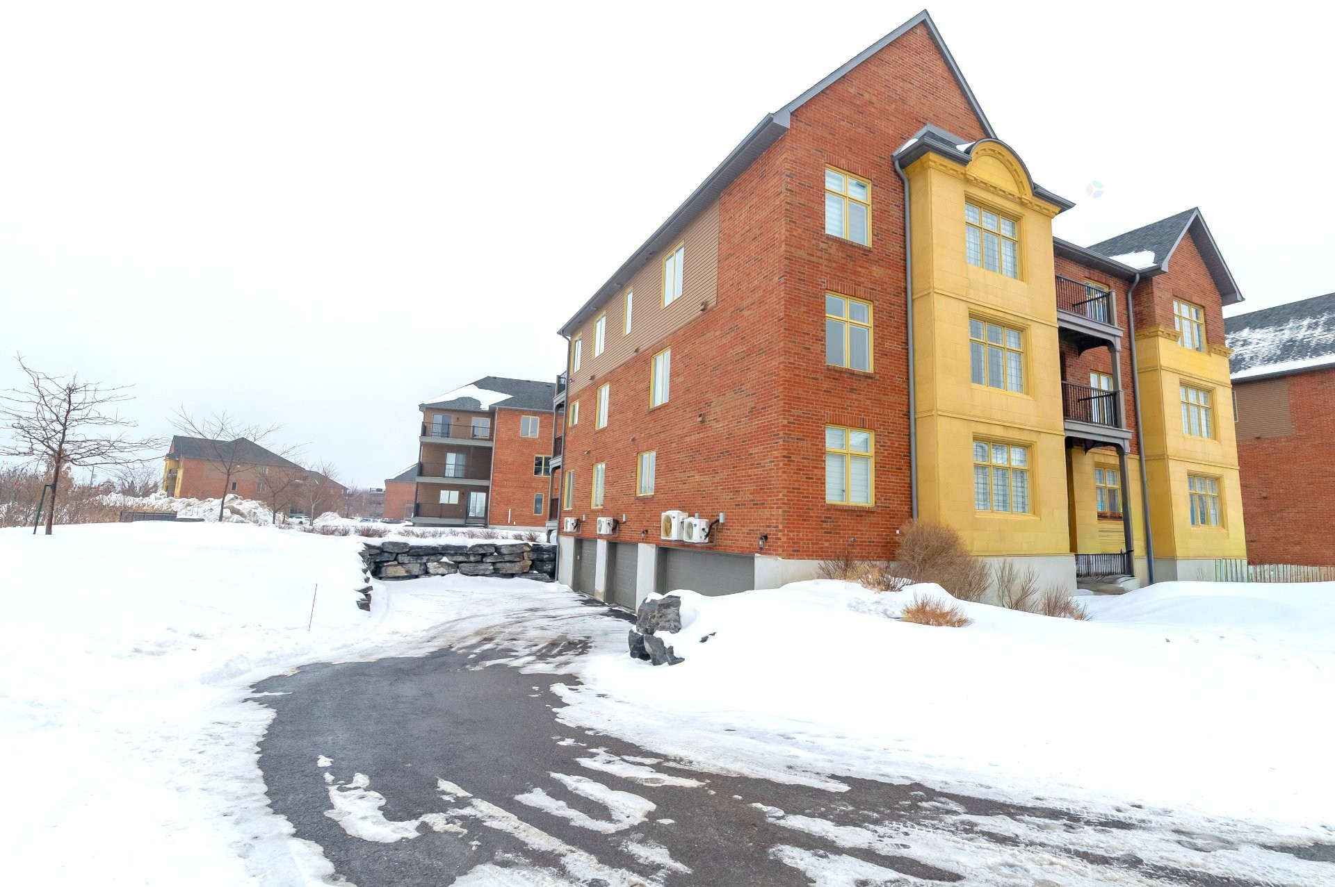 









6100


Rue de Lusa

, 3,
Brossard,




QC
J4Y0L8

