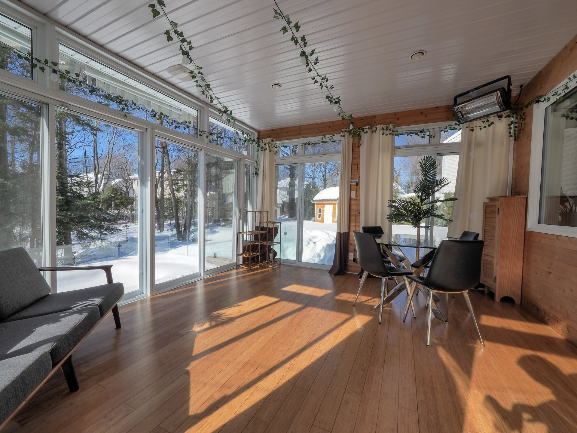 









2040


Rue Adrienne-Choquette

,
Trois-Rivières,




QC
G8Y7B8

