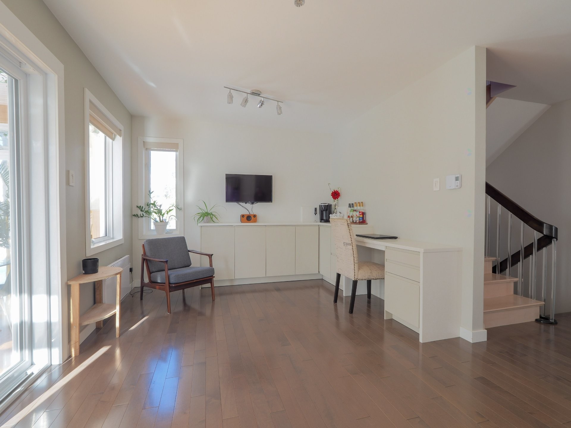 









2040


Rue Adrienne-Choquette

,
Trois-Rivières,




QC
G8Y7B8

