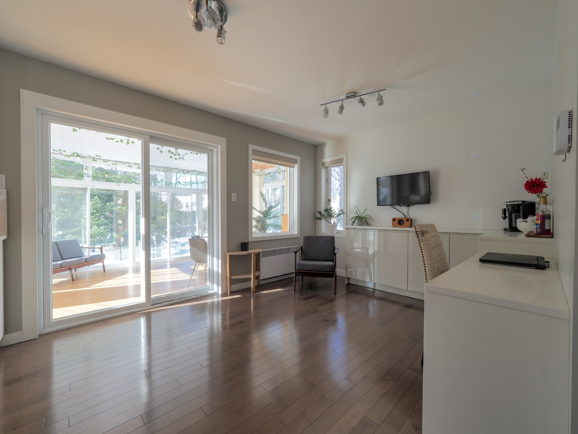 









2040


Rue Adrienne-Choquette

,
Trois-Rivières,




QC
G8Y7B8

