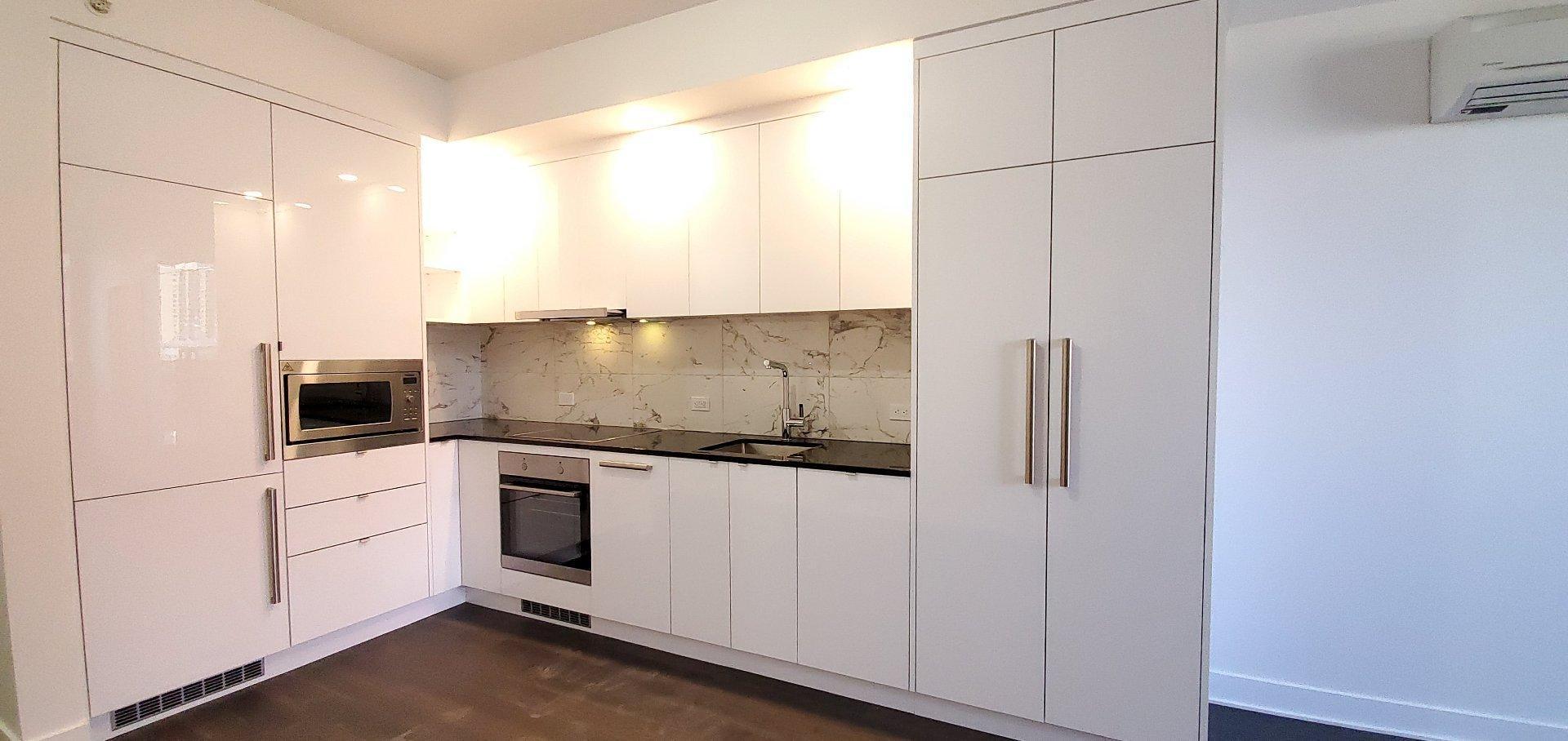 









1


Boul. De Maisonneuve O.

, 1015,
Montréal (Ville-Marie),




QC
H2X0E3

