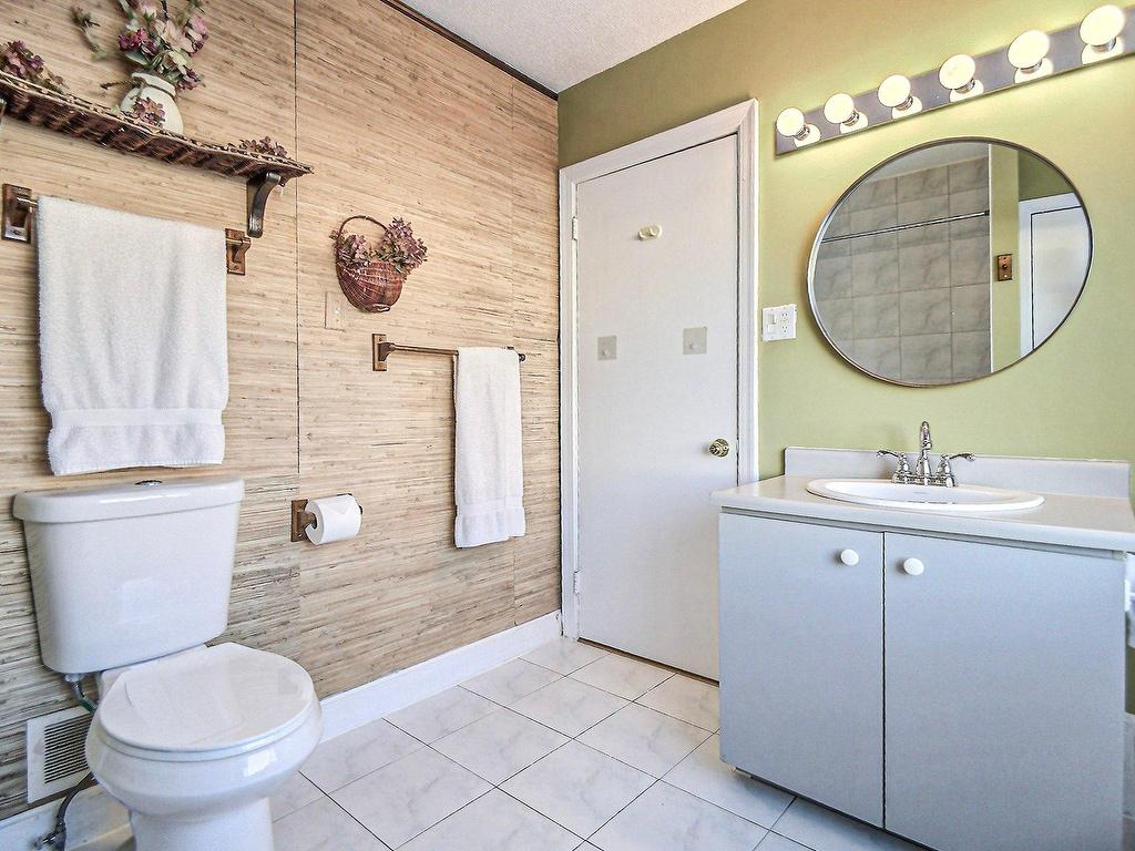 









197


Boul. Montclair

,
Hull (Gatineau),




QC
J8Y2G8

