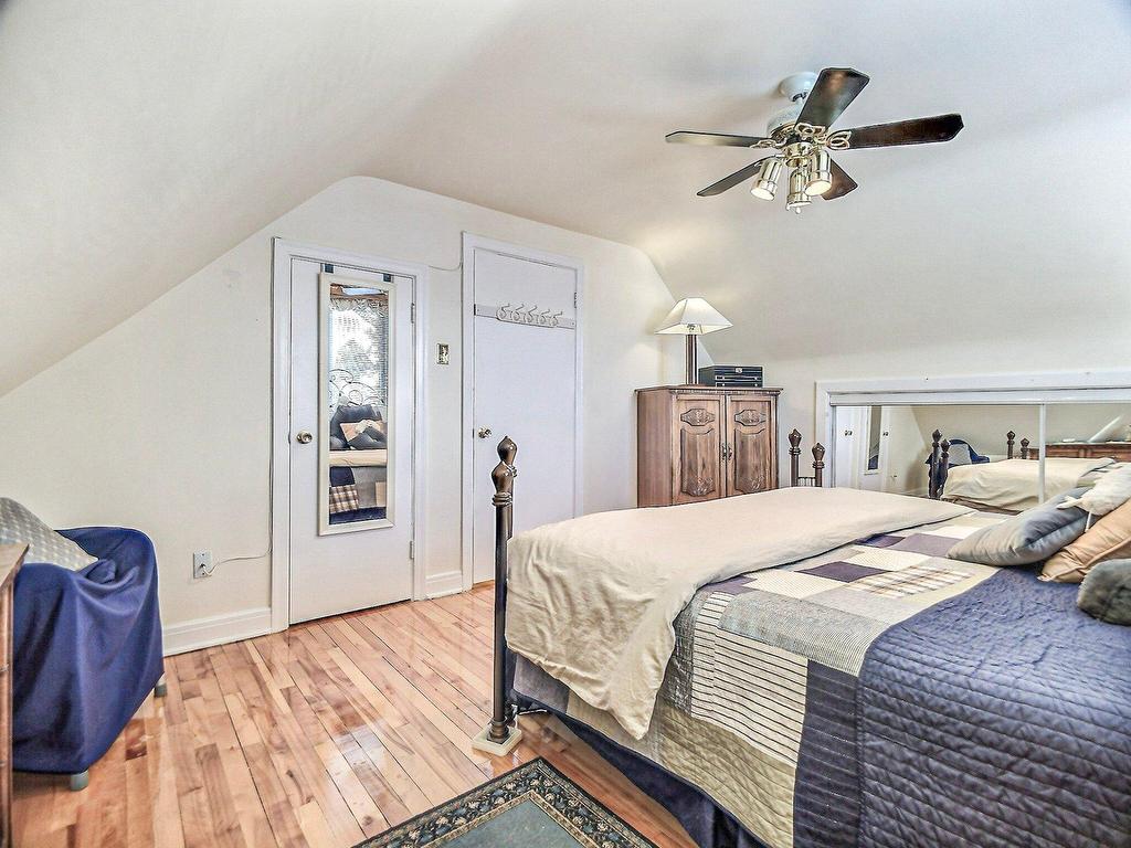 









197


Boul. Montclair

,
Hull (Gatineau),




QC
J8Y2G8

