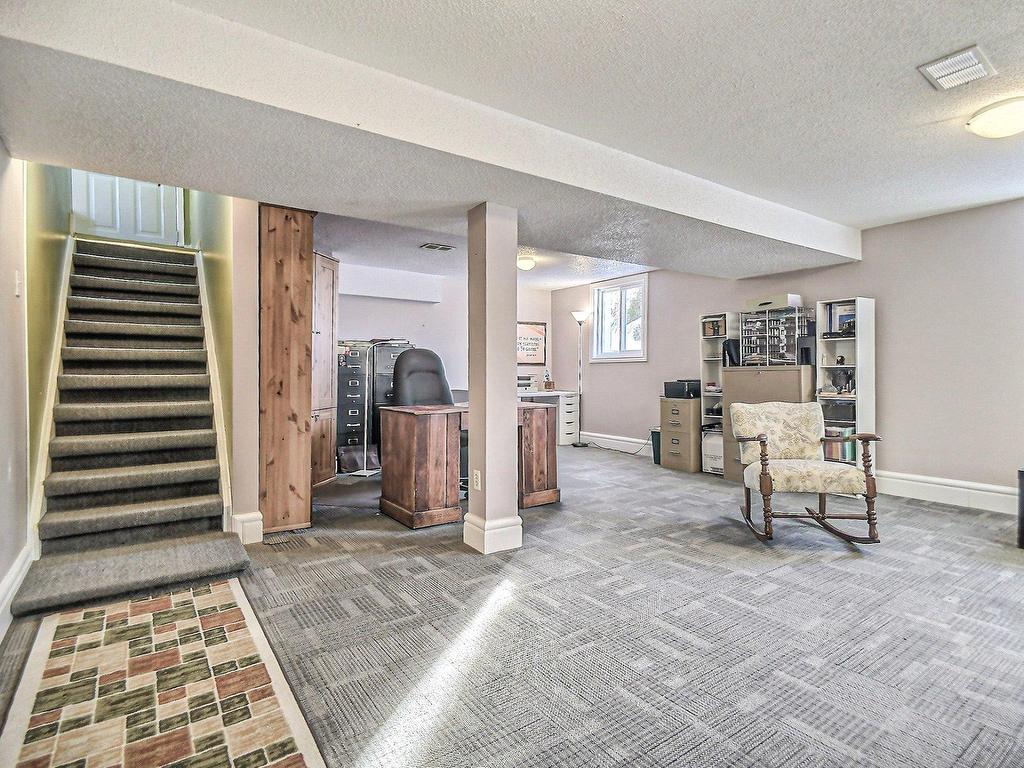 









197


Boul. Montclair

,
Hull (Gatineau),




QC
J8Y2G8

