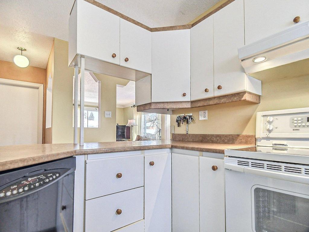 









197


Boul. Montclair

,
Hull (Gatineau),




QC
J8Y2G8

