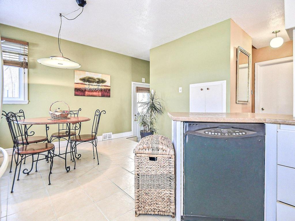 









197


Boul. Montclair

,
Hull (Gatineau),




QC
J8Y2G8


