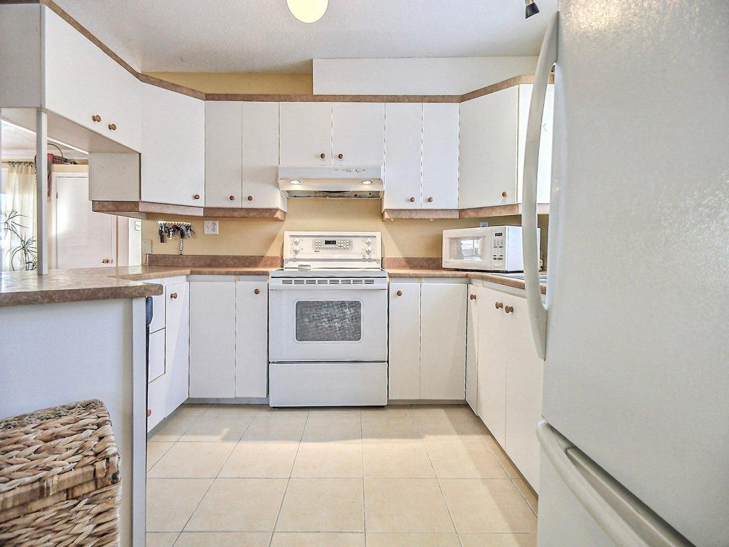 









197


Boul. Montclair

,
Hull (Gatineau),




QC
J8Y2G8

