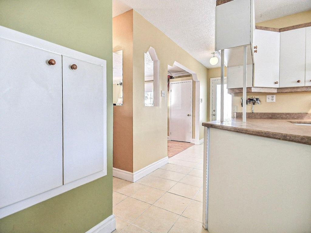 









197


Boul. Montclair

,
Hull (Gatineau),




QC
J8Y2G8

