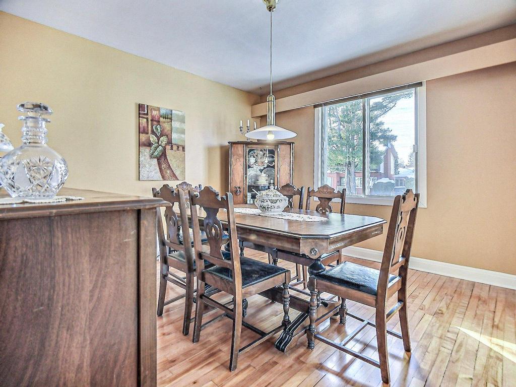 









197


Boul. Montclair

,
Hull (Gatineau),




QC
J8Y2G8

