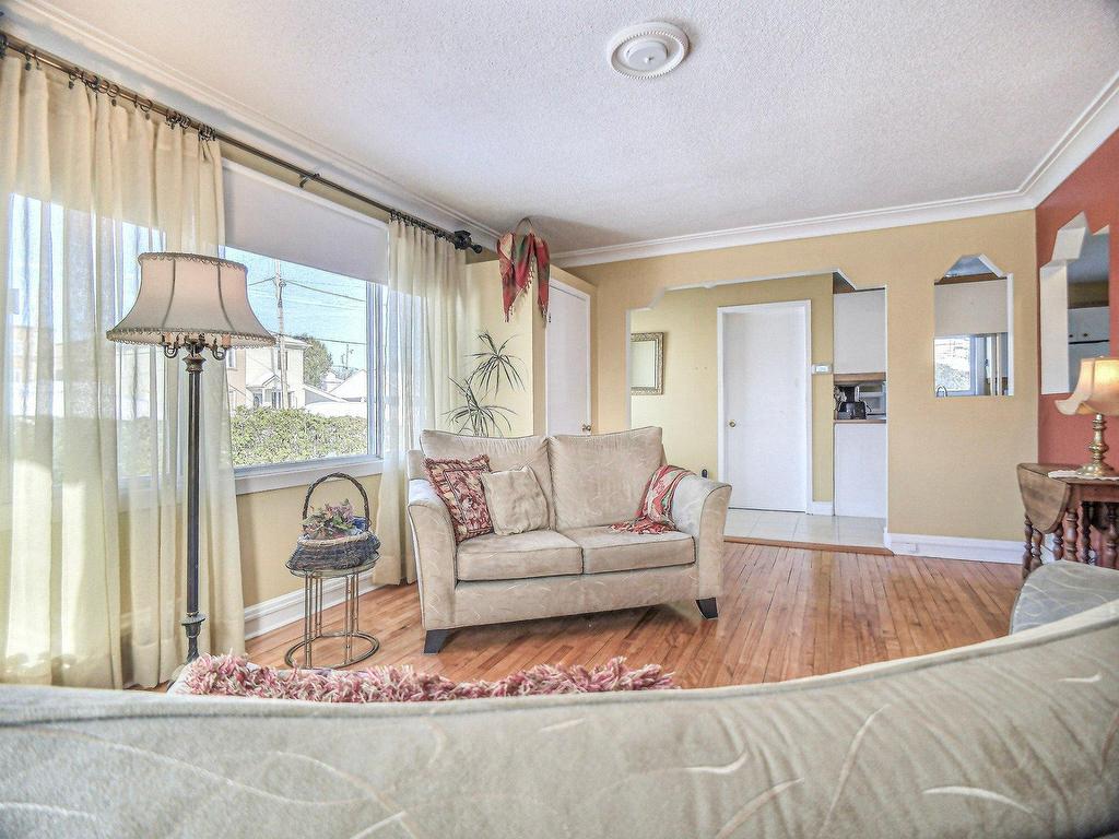 









197


Boul. Montclair

,
Hull (Gatineau),




QC
J8Y2G8

